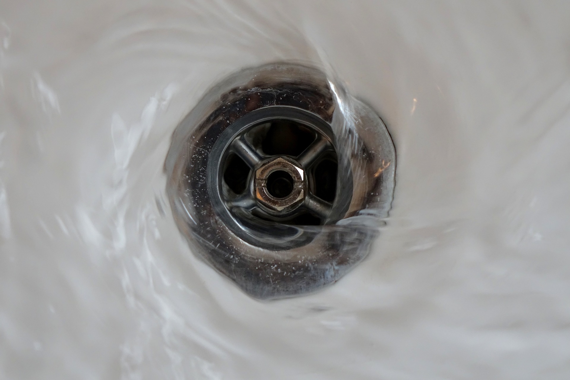 How to unclog a sink with baking soda and vinegar